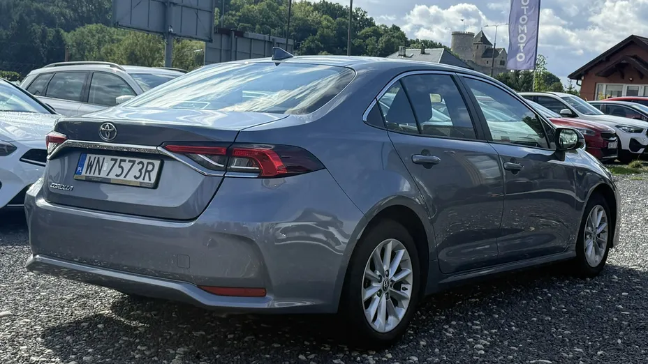 TOYOTA Corolla -
