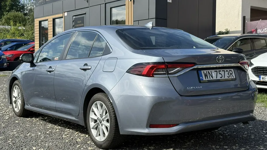 TOYOTA Corolla -