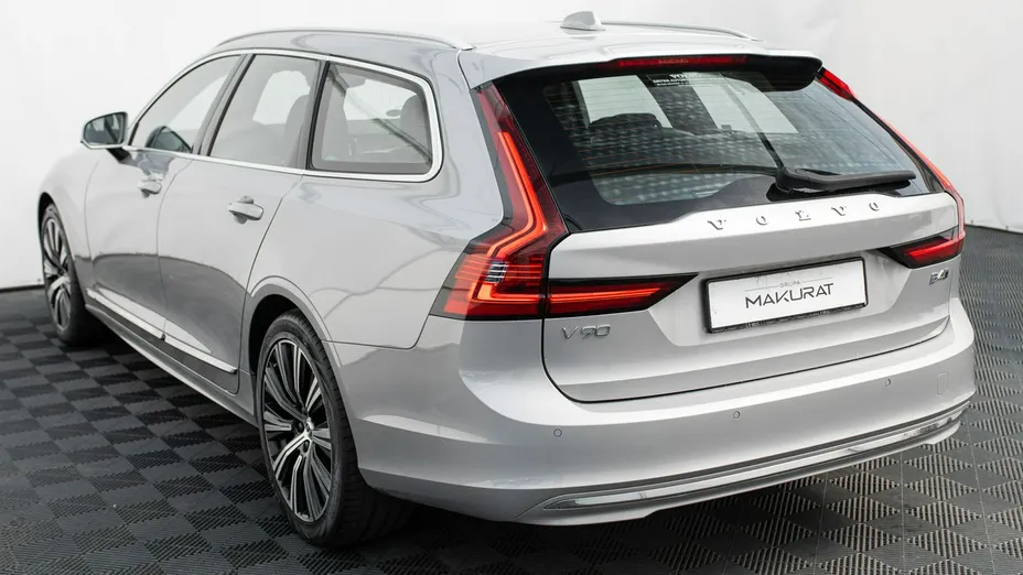 VOLVO V90 -
