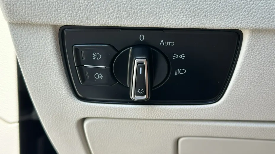 VOLKSWAGEN Passat -