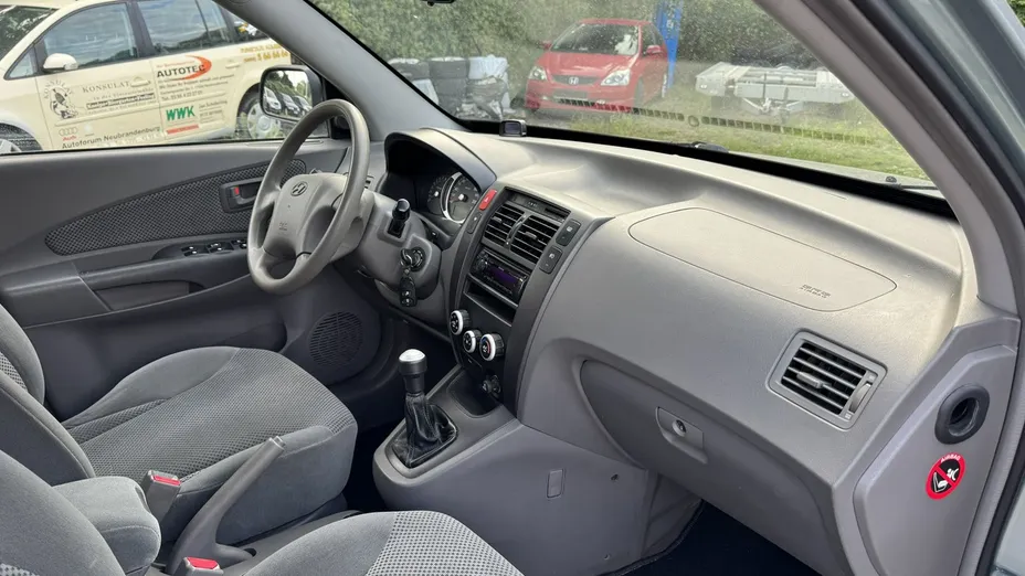 HYUNDAI Tucson -