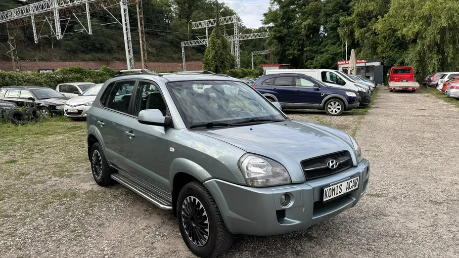 HYUNDAI Tucson -