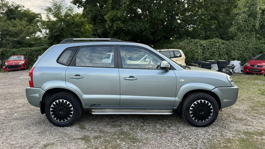 HYUNDAI Tucson -