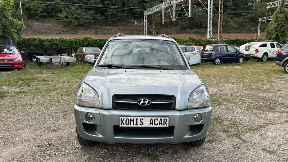 HYUNDAI Tucson -