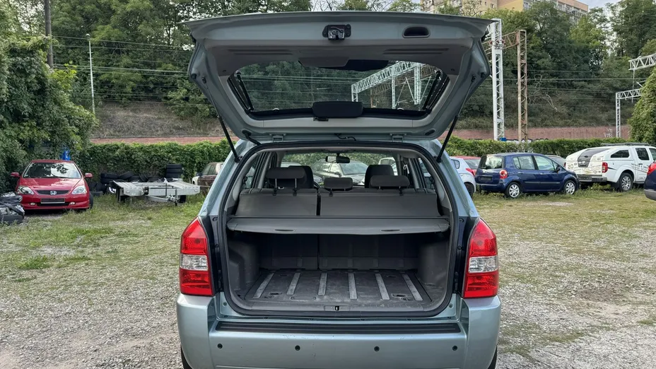 HYUNDAI Tucson -
