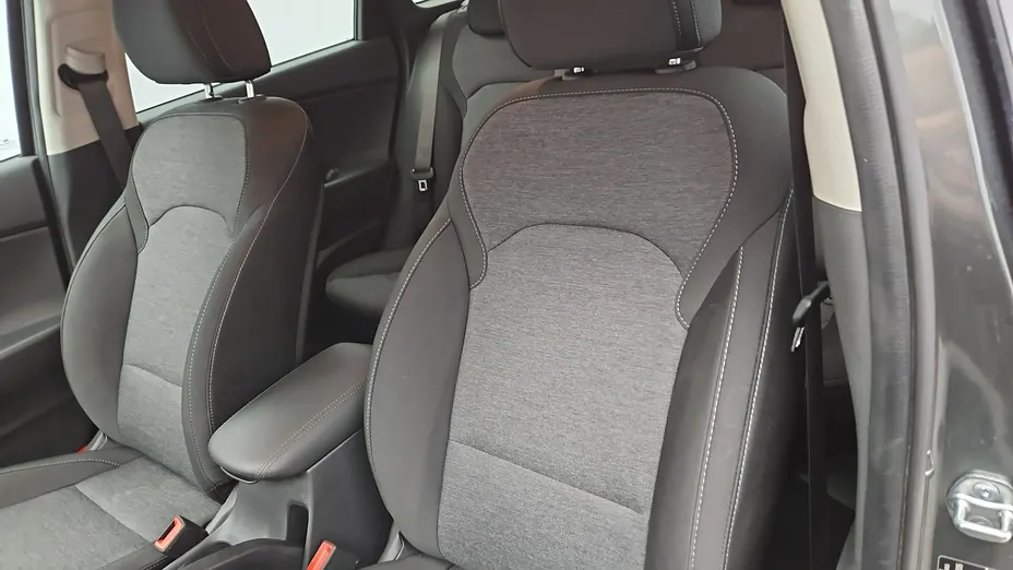 HYUNDAI i30 -