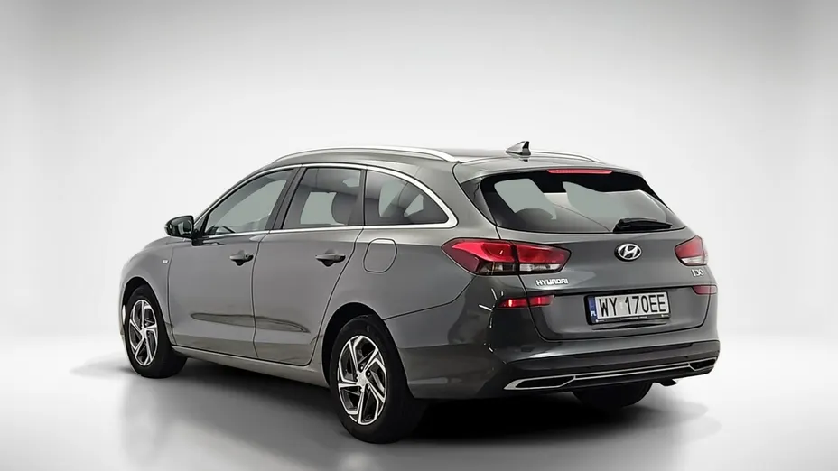 HYUNDAI i30 -