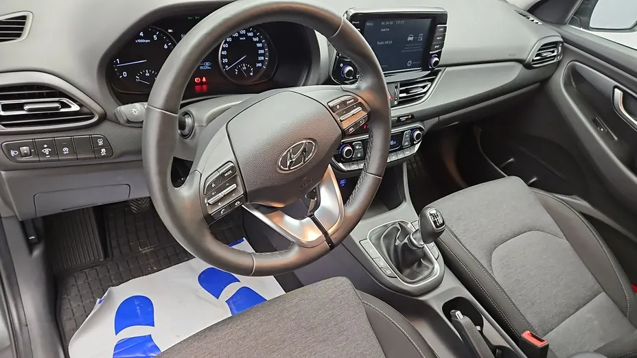 HYUNDAI i30 -
