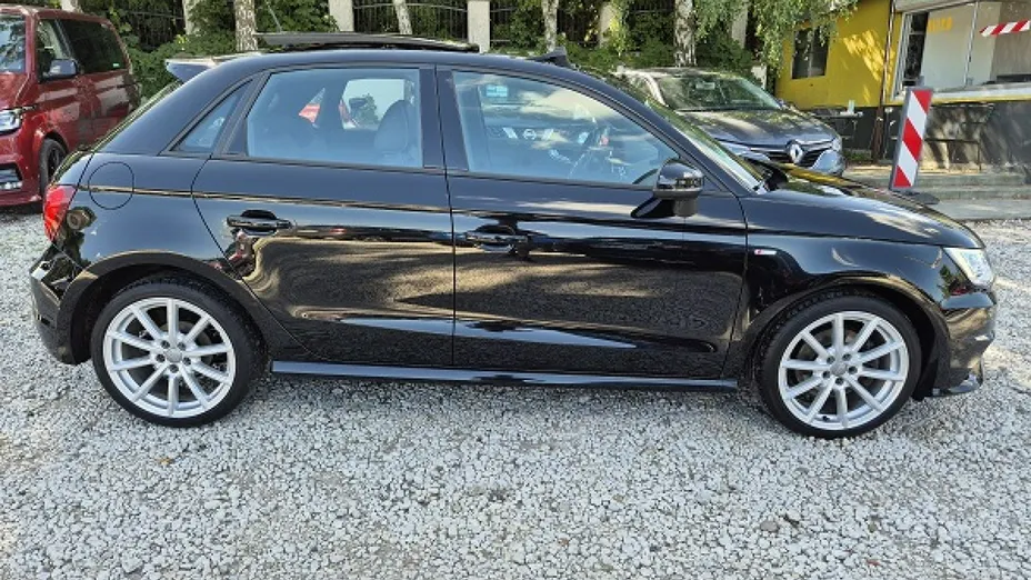 AUDI A1 -