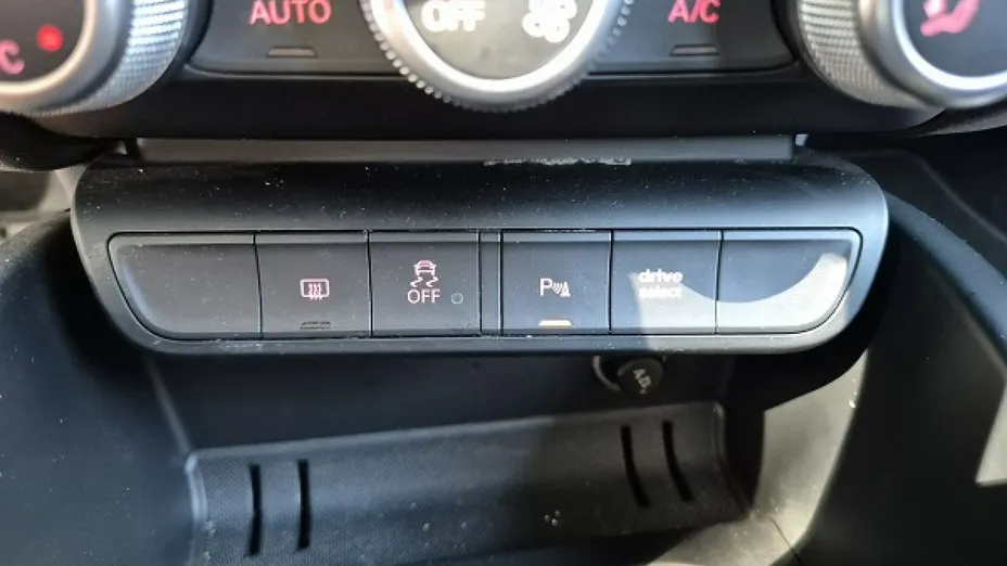 AUDI A1 -