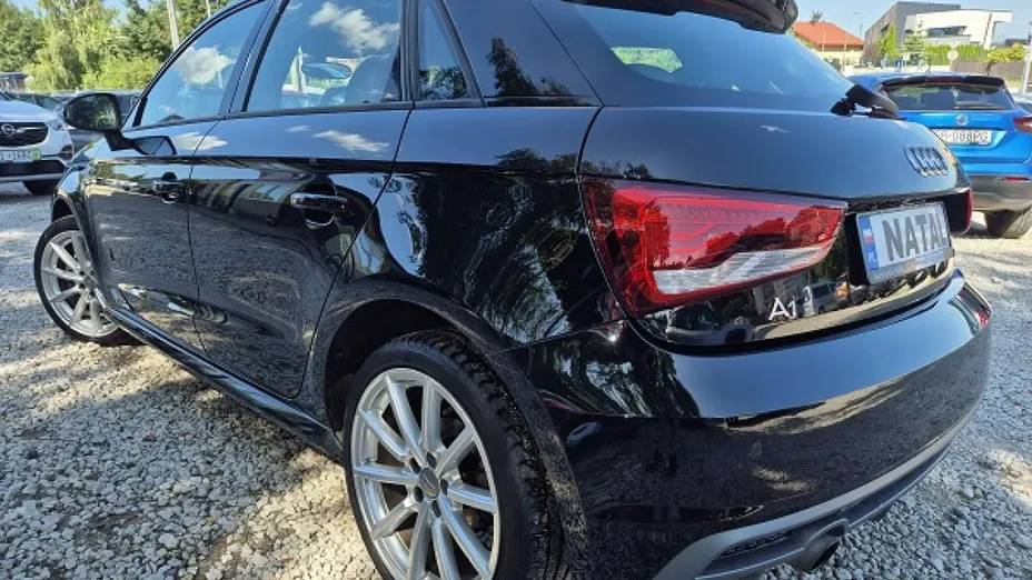 AUDI A1 -