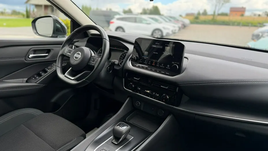 NISSAN Qashqai -