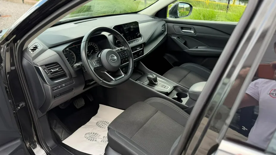 NISSAN Qashqai -