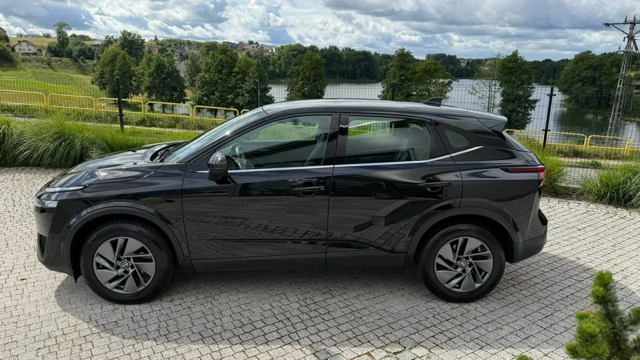 NISSAN Qashqai -