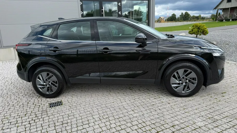 NISSAN Qashqai -