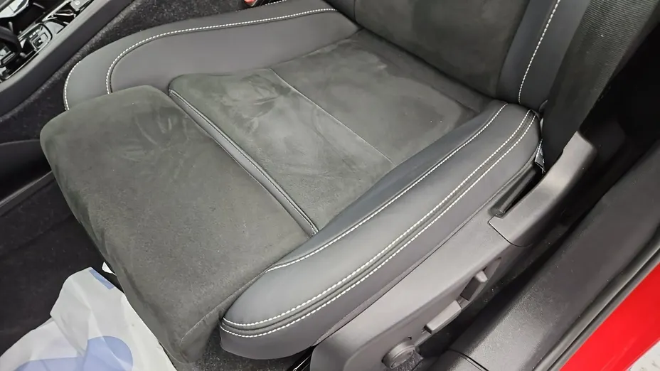 VOLVO XC40 -