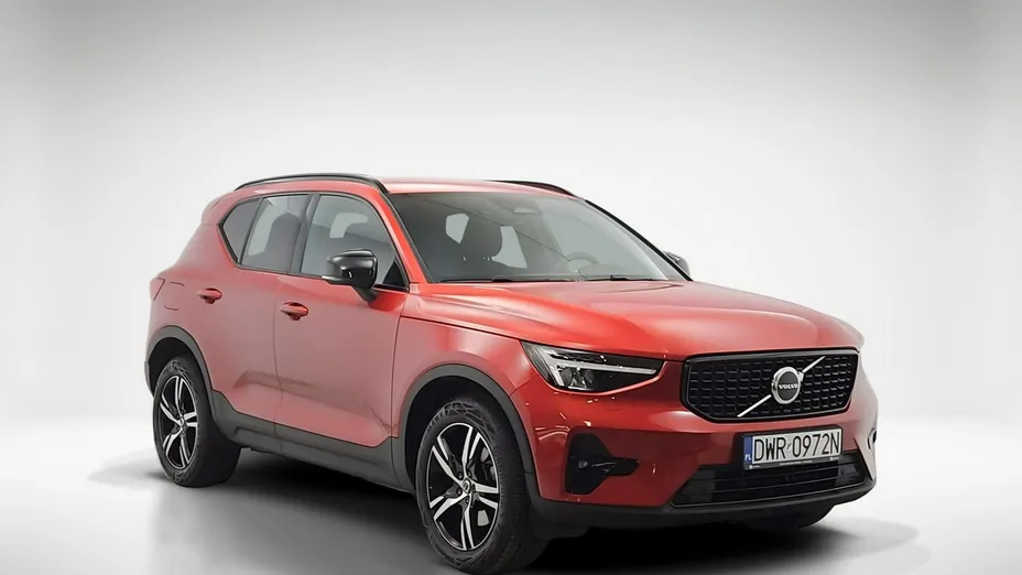 VOLVO XC40 -