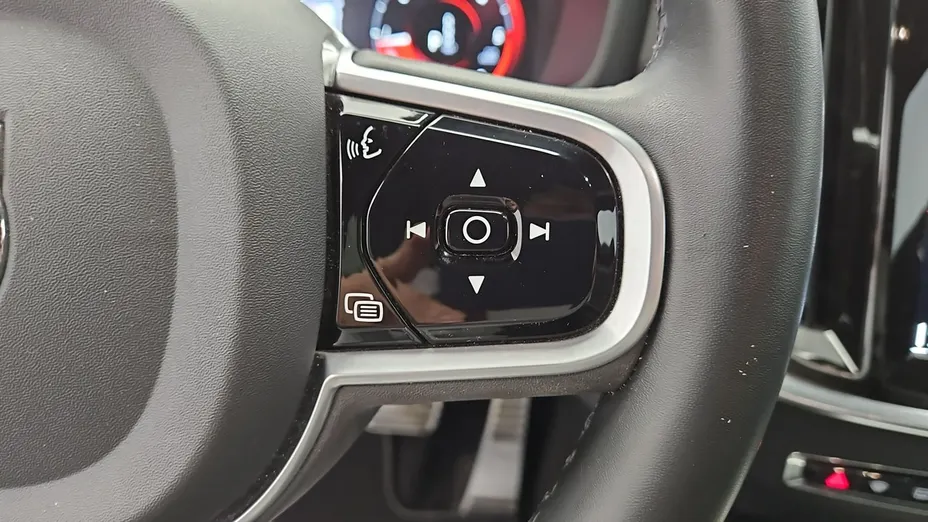 VOLVO V60 -