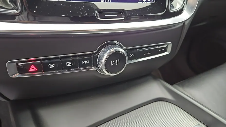 VOLVO V60 -