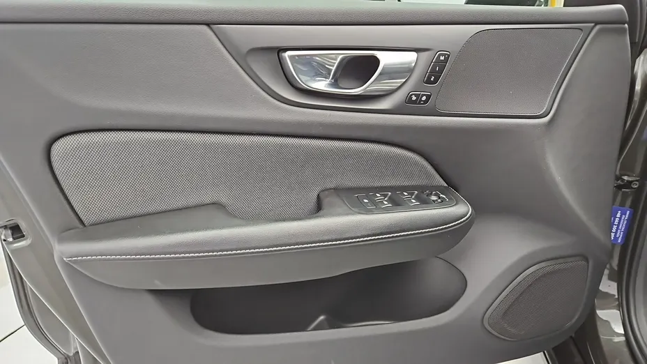 VOLVO V60 -