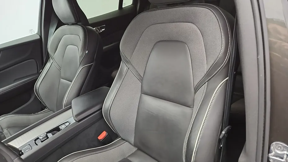 VOLVO V60 -