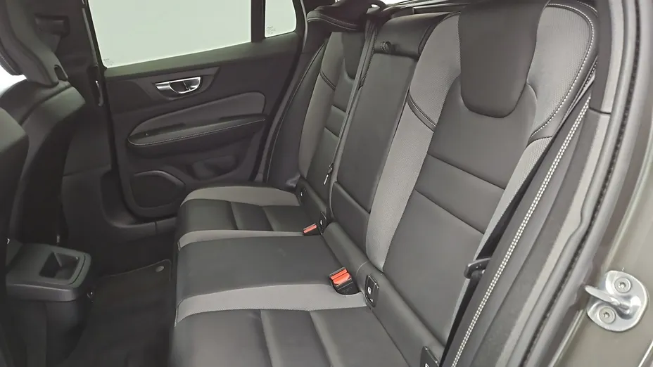 VOLVO V60 -