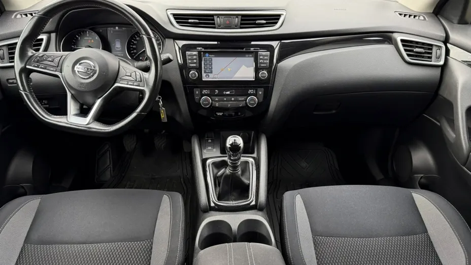 NISSAN Qashqai -