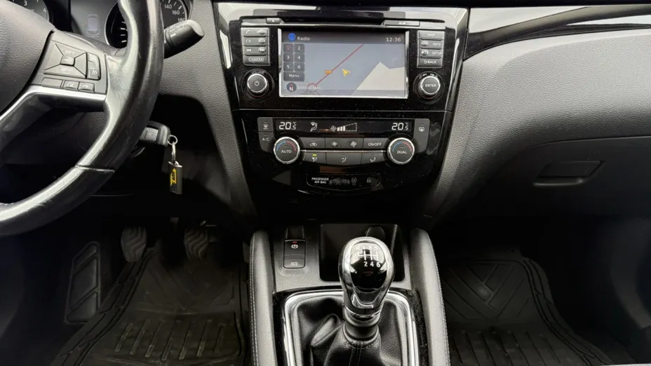 NISSAN Qashqai -