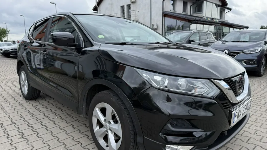 NISSAN Qashqai -