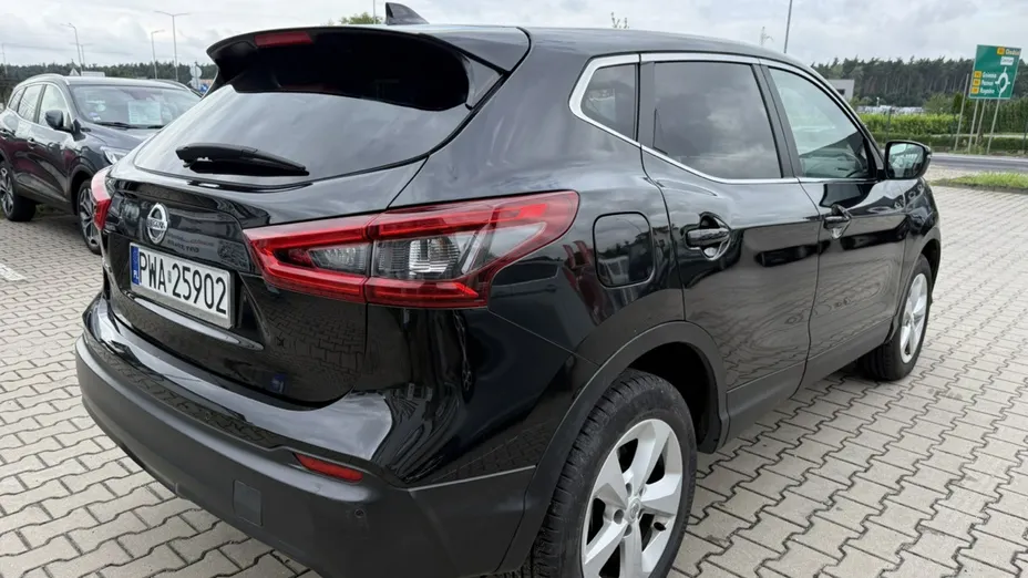 NISSAN Qashqai -