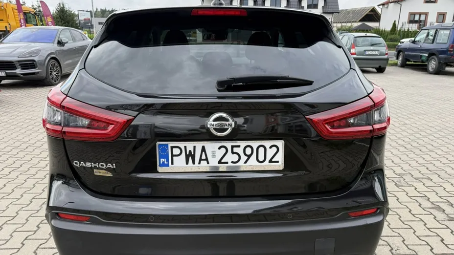 NISSAN Qashqai -