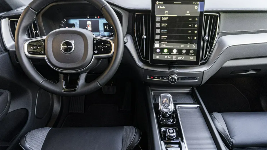 VOLVO XC60 -