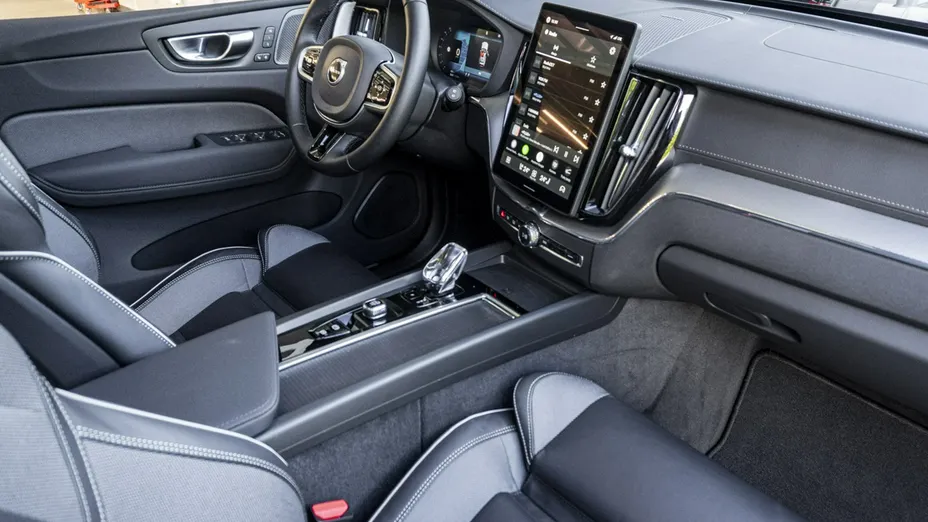 VOLVO XC60 -