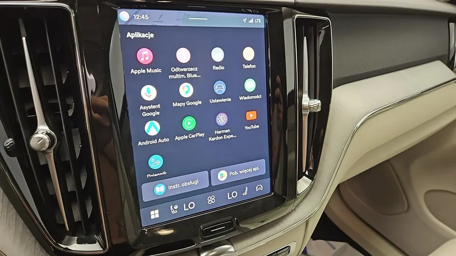 VOLVO XC60 -