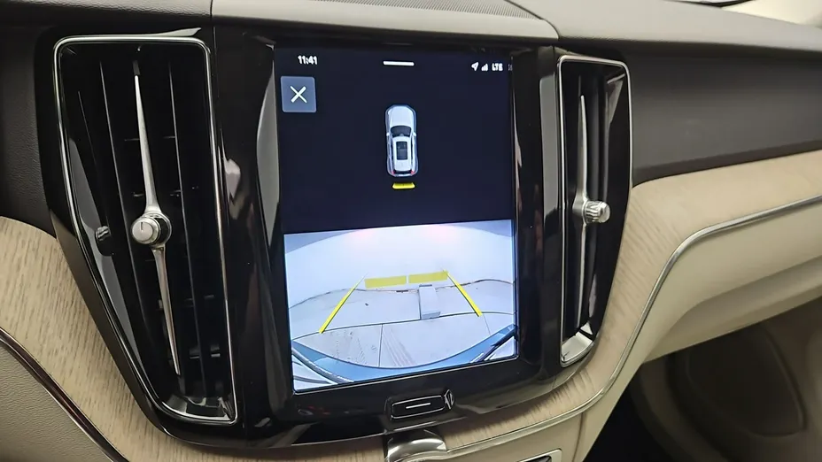 VOLVO XC60 -