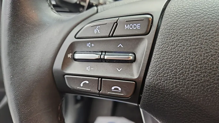 HYUNDAI i30 -