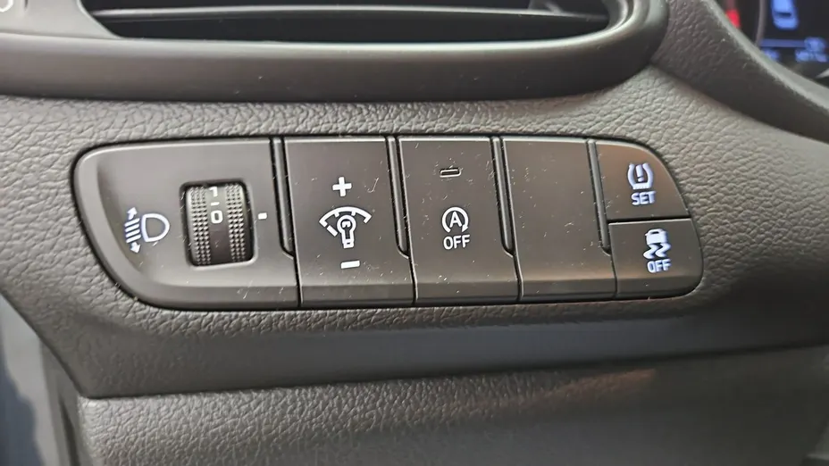 HYUNDAI i30 -