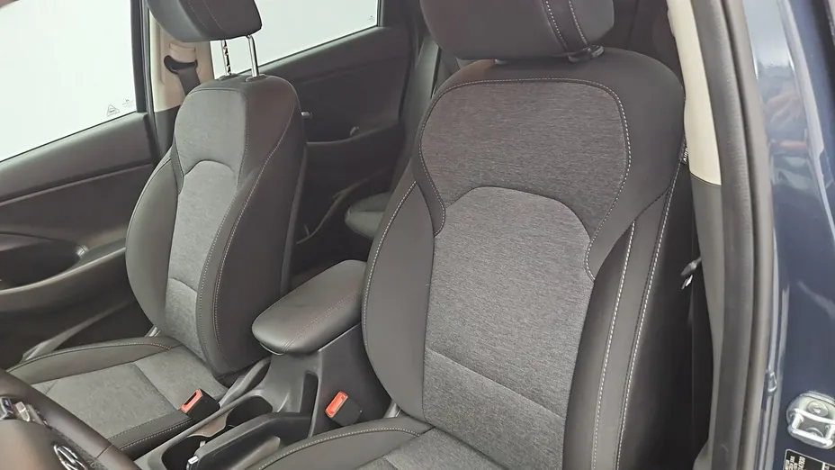 HYUNDAI i30 -