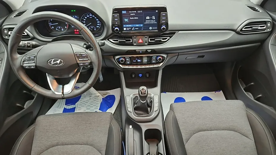 HYUNDAI i30 -
