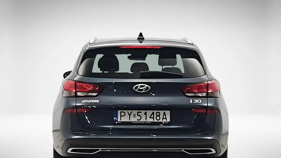 HYUNDAI i30 -