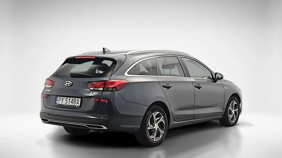 HYUNDAI i30 -