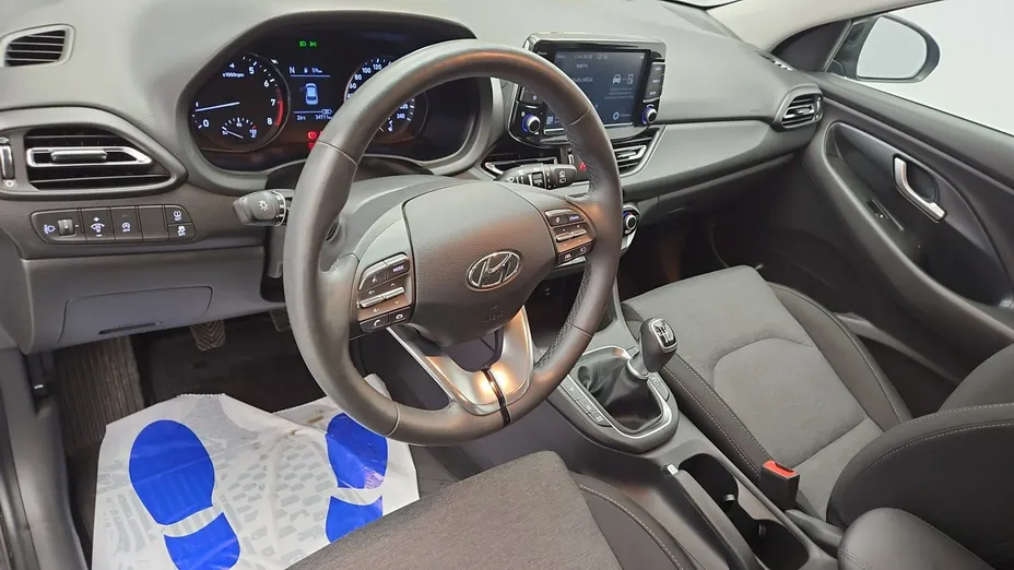 HYUNDAI i30 -