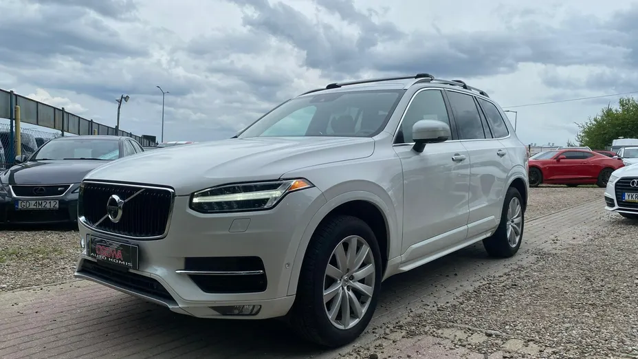 VOLVO XC90 -