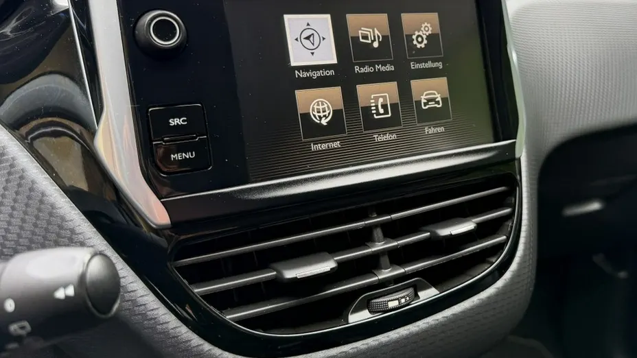 PEUGEOT 2008 -