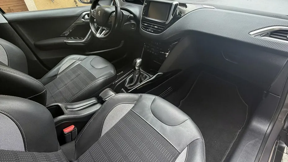PEUGEOT 2008 -