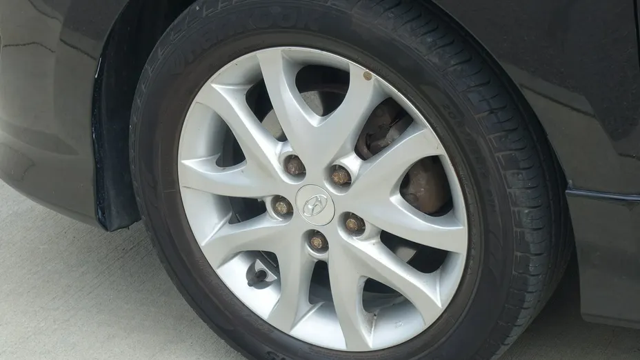 HYUNDAI i30 -