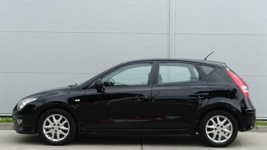 HYUNDAI i30 -