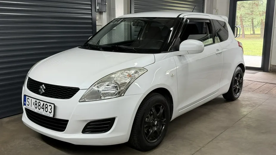 SUZUKI Swift -