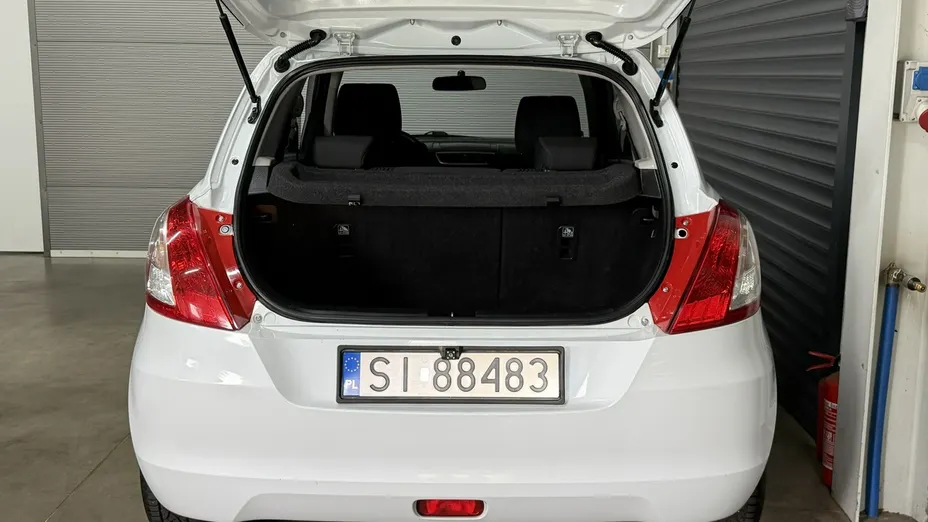 SUZUKI Swift -