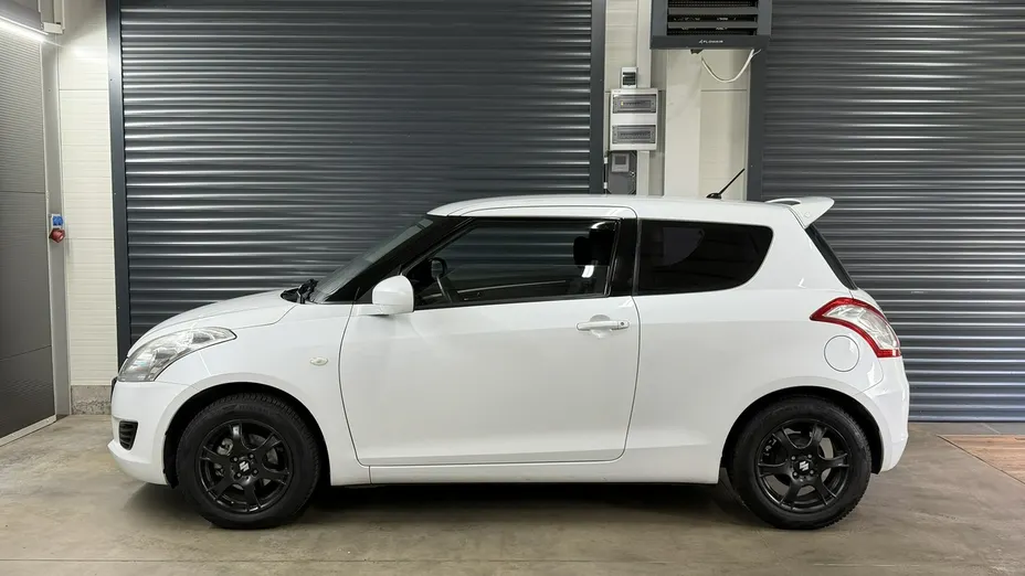 SUZUKI Swift -